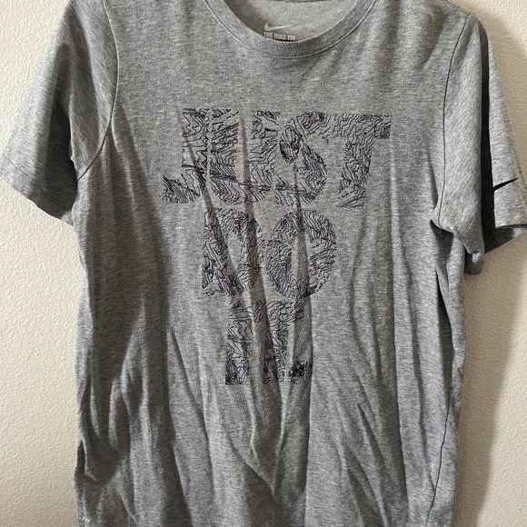 The Nike Tee - Picture 1 of 2